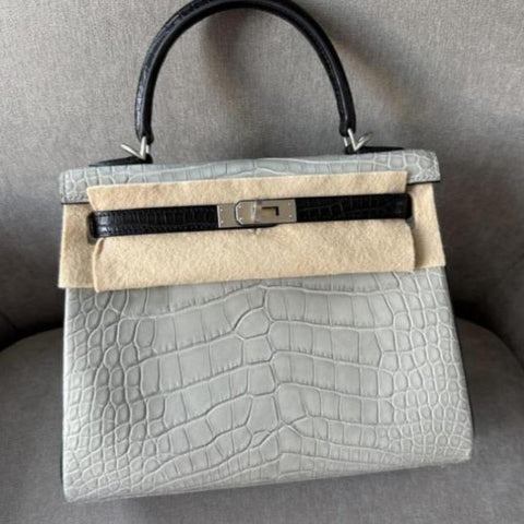 Kelly 25 Gris Perle/Black Matte Alligator