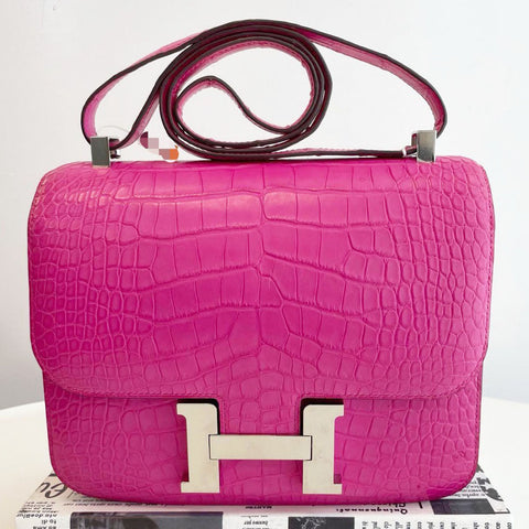 Constance 24 Rose Shocking Matte Alligator