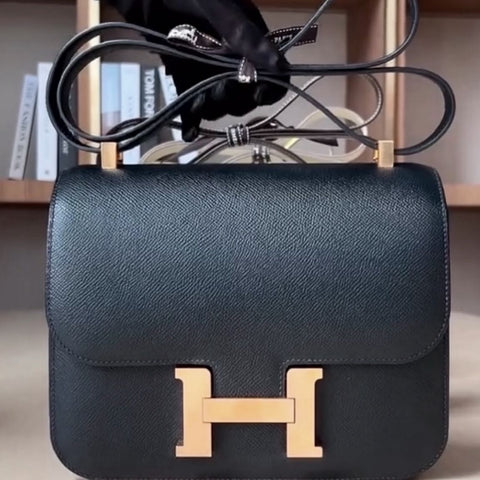Constance 24 Black Epsom