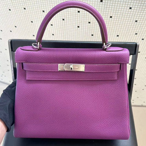 Kelly 28 Anemone  Togo