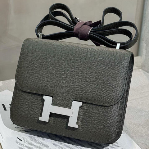 Constance 18 Vert de Gris Epsom