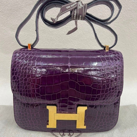 Constance 18 Amethyst Shiny Alligator