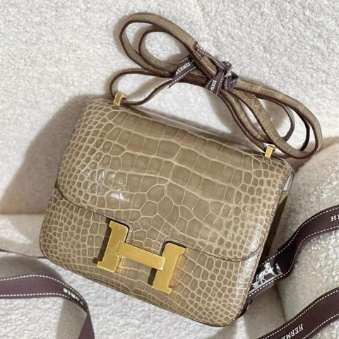 Constance 18 Gris Tourterelle Shiny Alligator